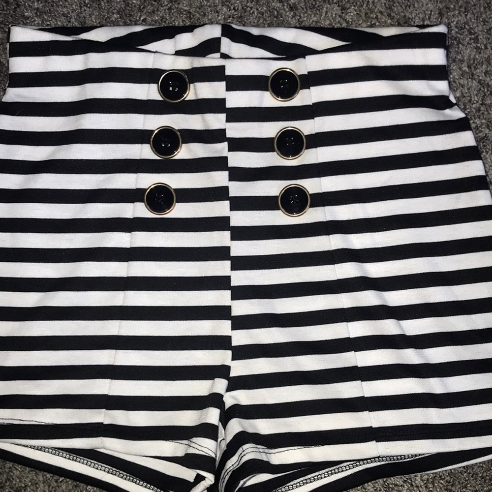 New ~ High Waisted Pull On Stretch Shorts